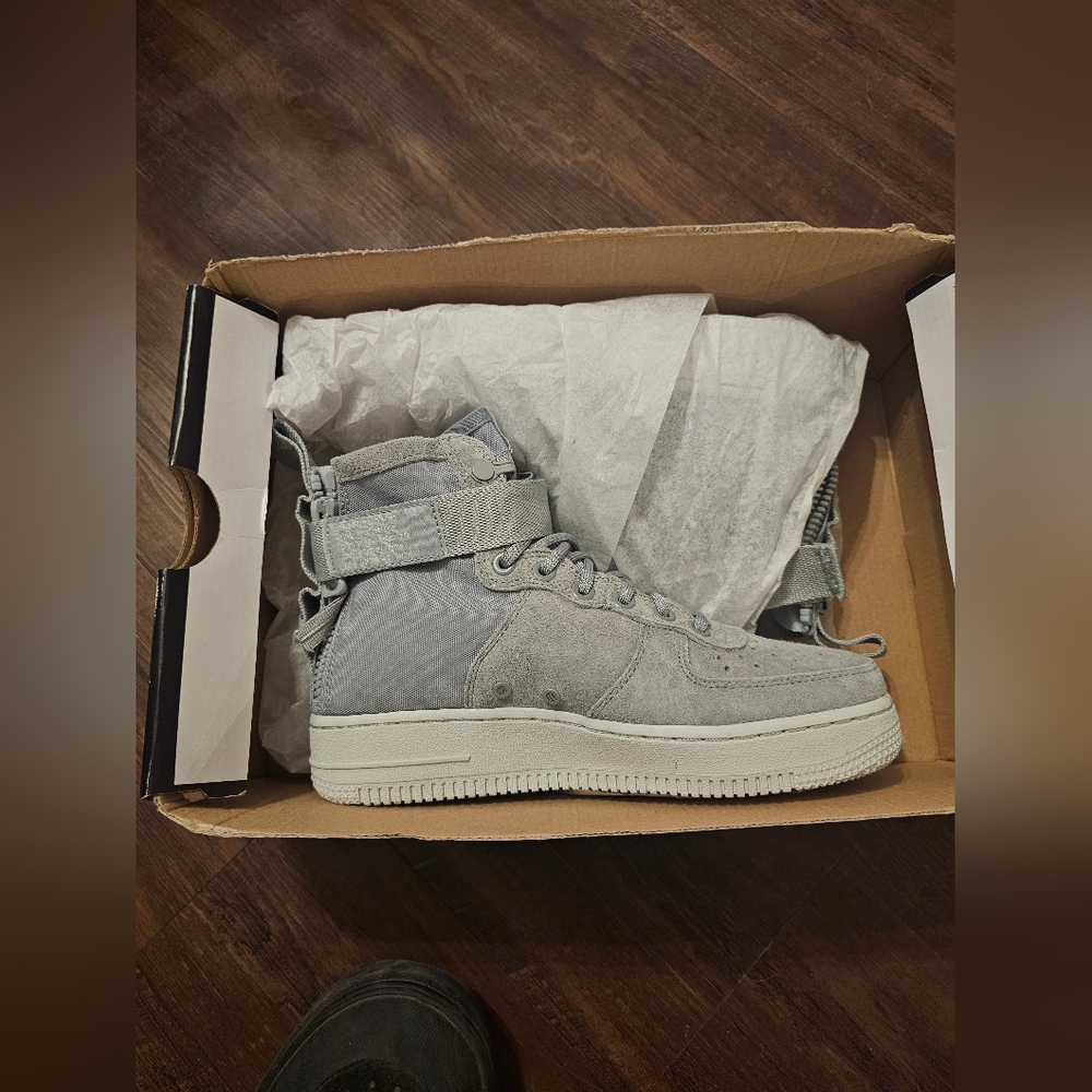 Women's Nike Air Force 1 '07 PRM Light Pumice Casual